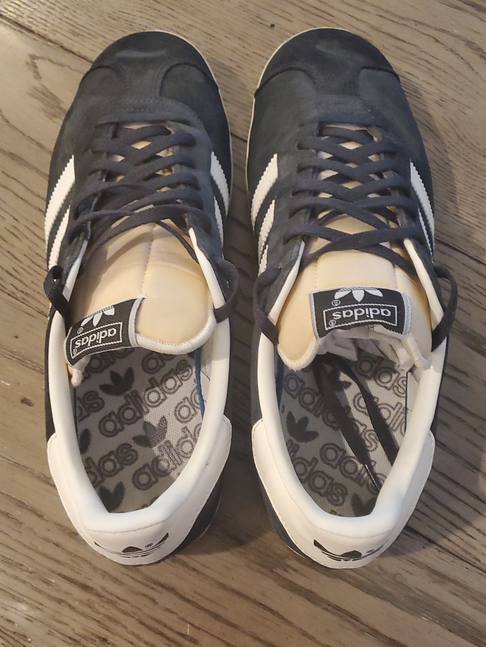 ADIDAS - Picture 3 of 8
